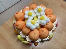 TORTA DI CARAMELLE GOMMOSE E