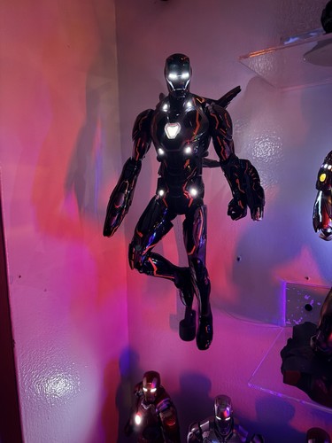 Hot toys neon tech iron - hot,
