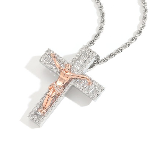 Collana con ciondolo croce