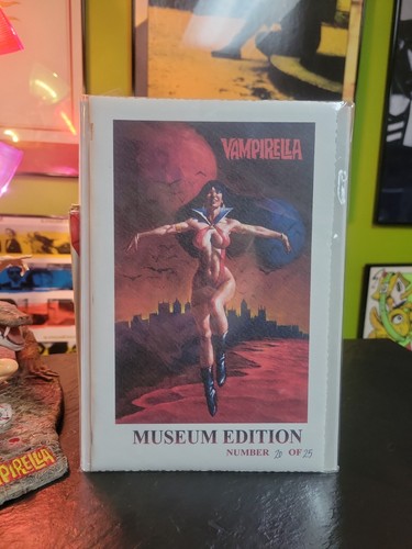 Vampirella museum edition - vampirella,