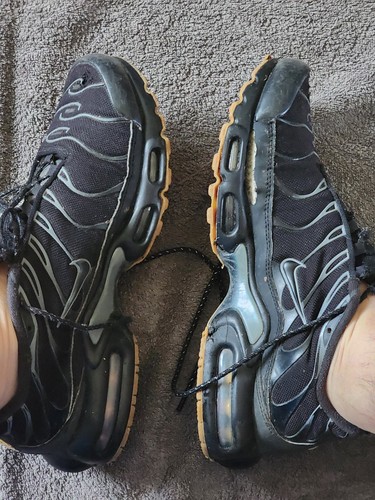 Well worn male air max - air,