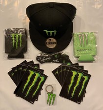 Cappello Monster Energy SnapBack, portachiavi, cordino, (2) Coozies e (10) decalcomanie