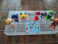 FIGURINE STRANIERE + SET