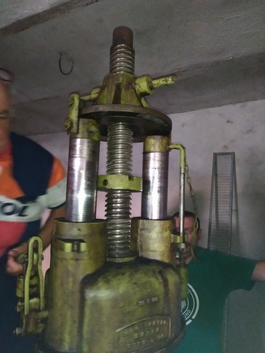 Torchio idraulico per uva - idraulico,