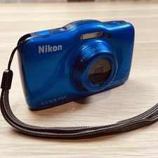 NIKON Coolpix S32 13MP Blu Impermeabile con batteria e cavo di ricarica - Ottima