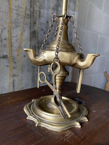 Antica lucerna lampada - lucerna, olio
