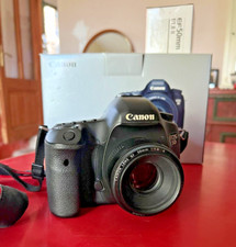 Canon EOS 5D Mark III  + 50 mm Perfettamente funzionante, alcuni segni di usura.