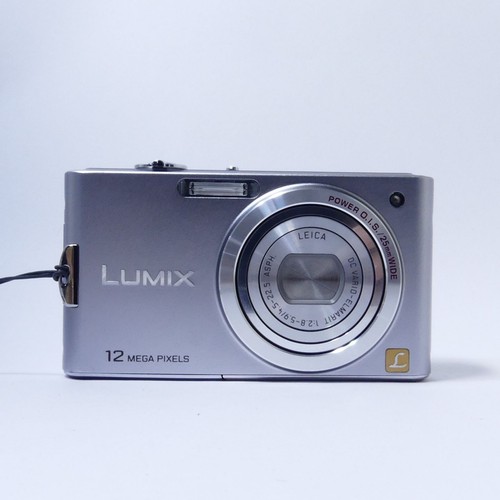 Fotocamera digitale compatta