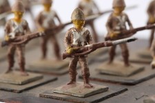 09-n.17 soldatini di piombo