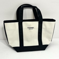 Chanel Beauté Mini Borsa in