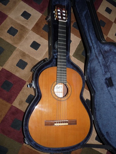 Ramirez classical guitar - r2, &