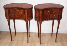 COPPIA DI COMODINI IN STILE LUIGI XV  A FAGIOLO FINEMENTE INTARSIATI EPOCA '900