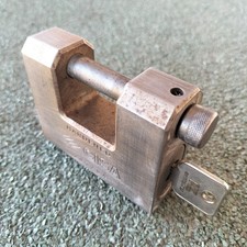 Lucchetto Anti Scasso Mm 84 Acciaio Cementato CISA  285/84 28550-84 con Chiave