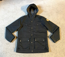 Giacca con cappuccio foderata