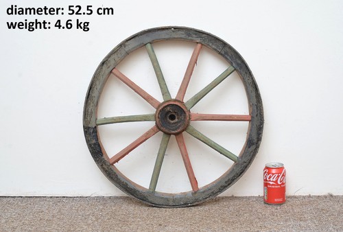 Vecchio carrello legno - in,
