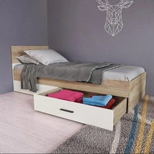 letto singolo con cassetti.  