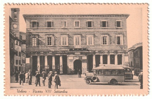 Urbino piazza viii - urbino, settembre