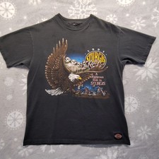 T-shirt grande nera sbiadita