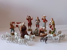 Lotto di 23 statuine/figure da