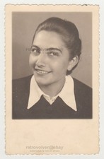 Bella attraente giovane donna