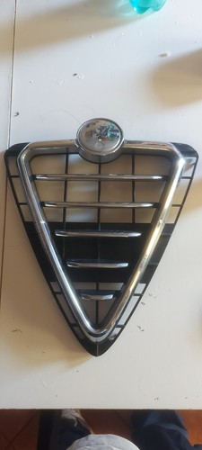 Griglia scudetto alfa romeo