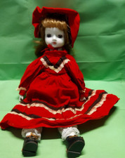 Bambola  Porcellana  con abito