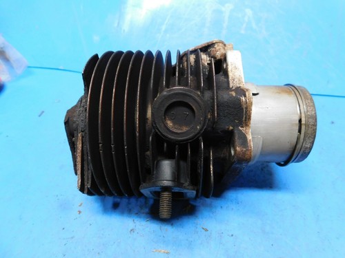 Piston cylinder - cylinder, (broke