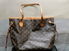 Louis Vuitton Neverfull Tote