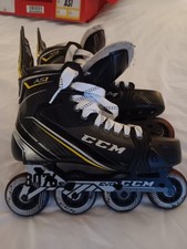 Pattini a rotelle da hockey