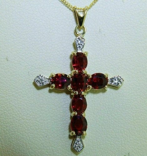 Ciondolo croce granato - , creato