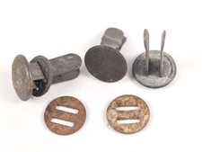 Kit rivetti per elmetto in