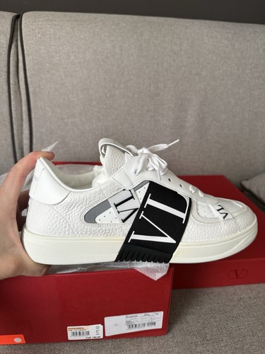 Valentino garavani sneakers - valentino,