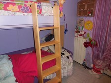 Scala in legno per letto a
