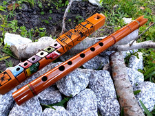 2 NATIVE AMERICAN STYLE FLUTE