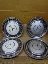 Mercedes Benz BORCHIE COPRI CERCHI RICAMBI D'EPOCA GATTONE ANNI 70 W 