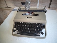 MACCHINA DA SCRIVERE OLIVETTI