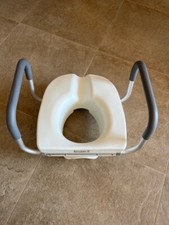 RialzoWC con Braccioli Ausilio bagno per Disabili e Anziani