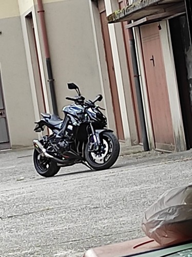 Moto kawasaki z1000 nera - z1000,