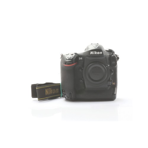 Nikon 141 tsd scatti - +,