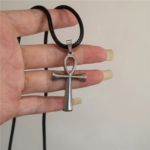 Collana con ciondolo chiave