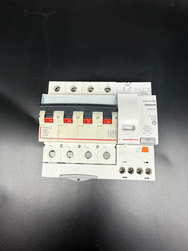 Interruttore magnetotermico - ,