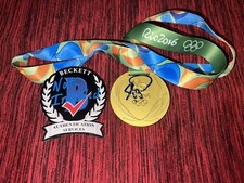 Monica Puig firmata 2016