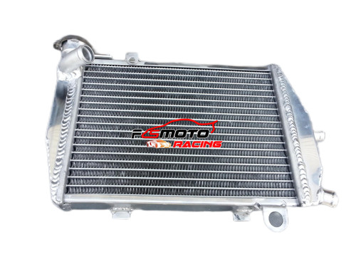 Tappo destro radiatore lato