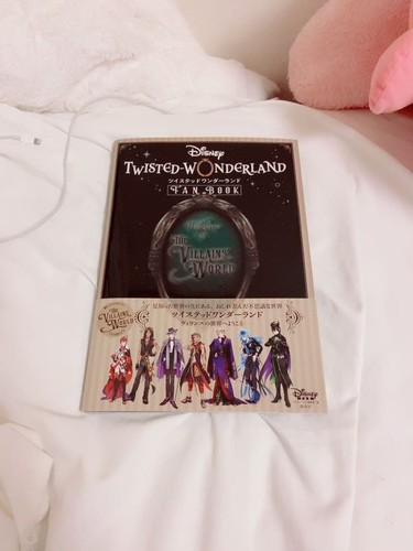 Twisted wonderland fanbook - twisted,