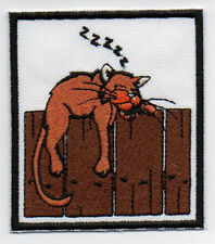 PATCH RICAMO TOPPA GATTO GATTINO CHE DORME SULLA STACCIONATA