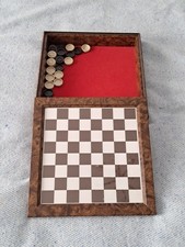 Splendida scacchiera, pedine