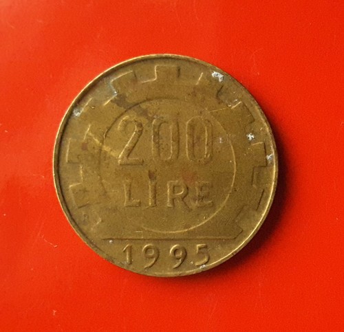 200 lire 1995 - 1995, falsa