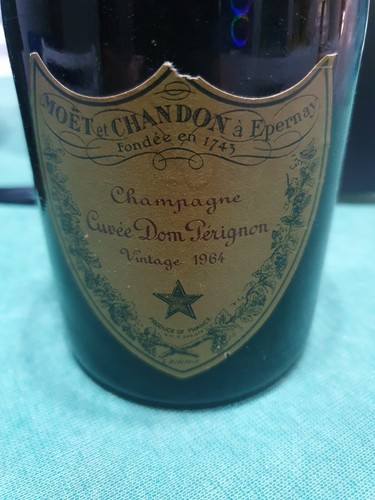 1964 moet chandon champagne - moet,