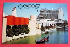 Cartolina Gondola Passing by