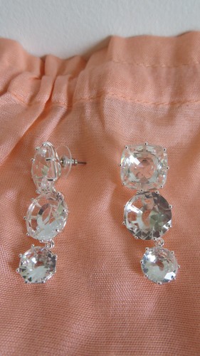 Boucles oreilles les - boucles, d'oreilles